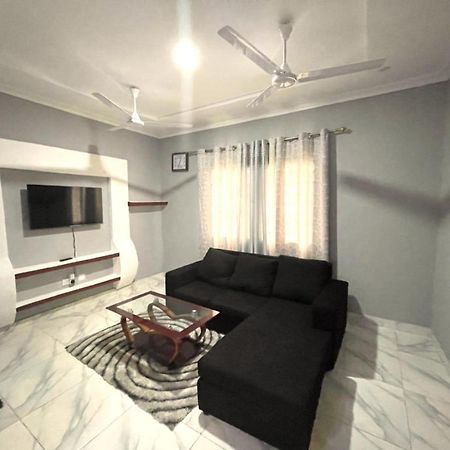 דירות אקרה Detouz Lodging מראה חיצוני תמונה