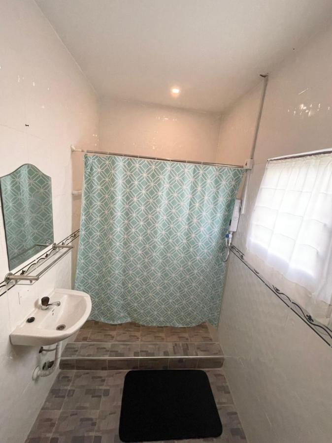 דירות אקרה Detouz Lodging מראה חיצוני תמונה